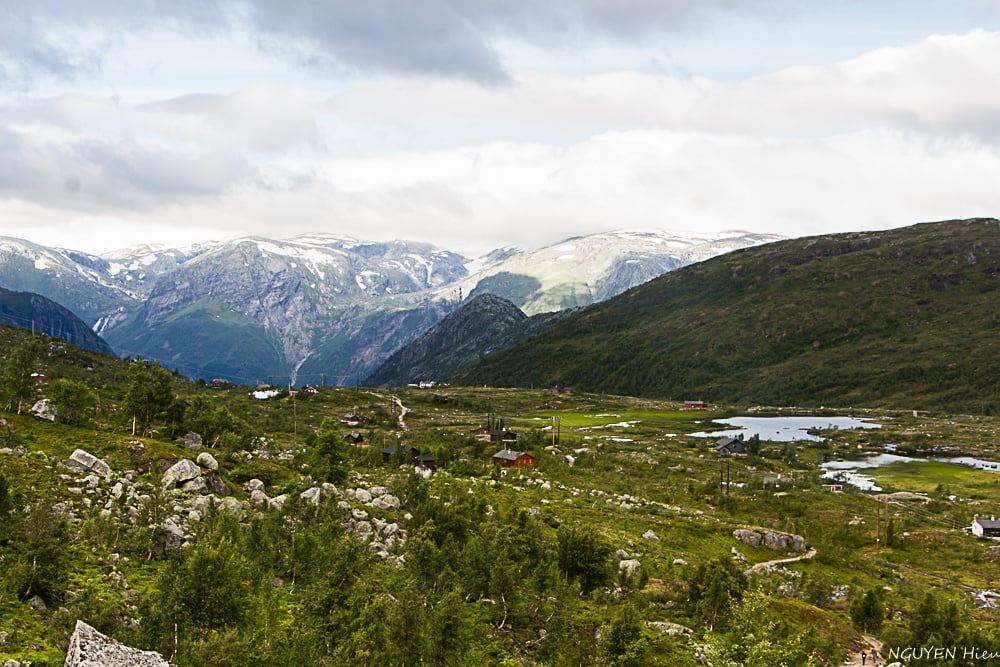 Kinh nghiệm leo Trolltunga_Nauy