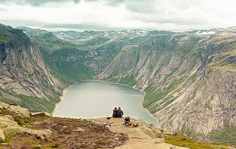 Kinh nghiệm leo Trolltunga_Nauy