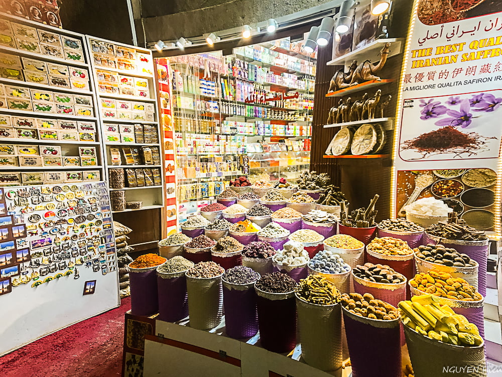Hành trình tới Abu Dhabi